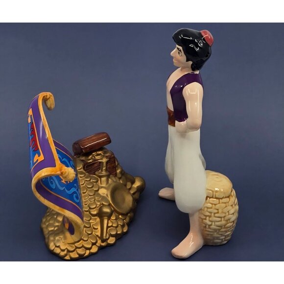 Disney Aladdin Schmid Ceramic Figurine With Magic Carpet & Treasure Scene Collec - Picture 4 of 7